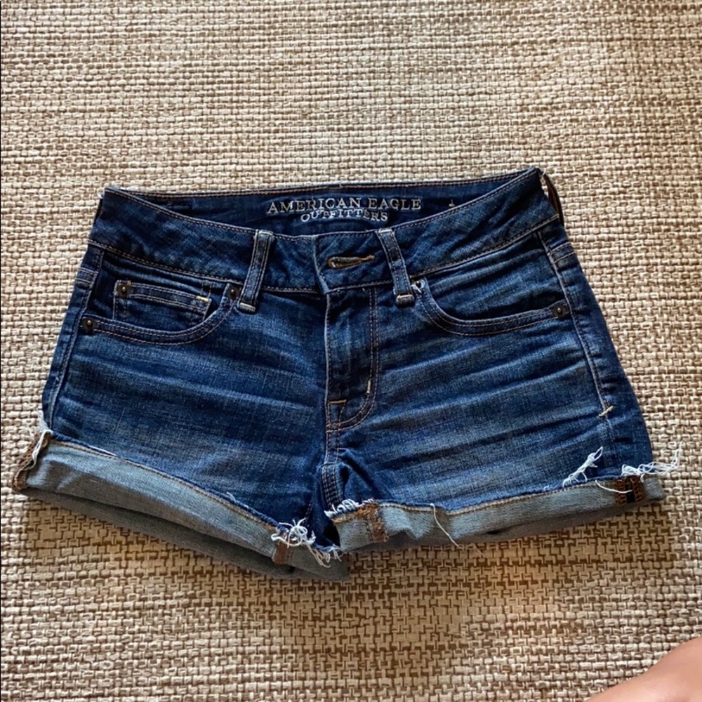 Fantastic condition AE shorts